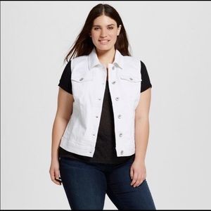 Merona white denim vest.  Size XXL.